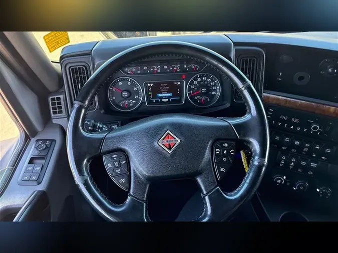 2022 INTERNATIONAL LT