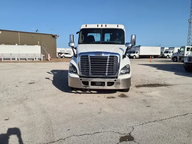 2020 FREIGHTLINER CASCADIA 125