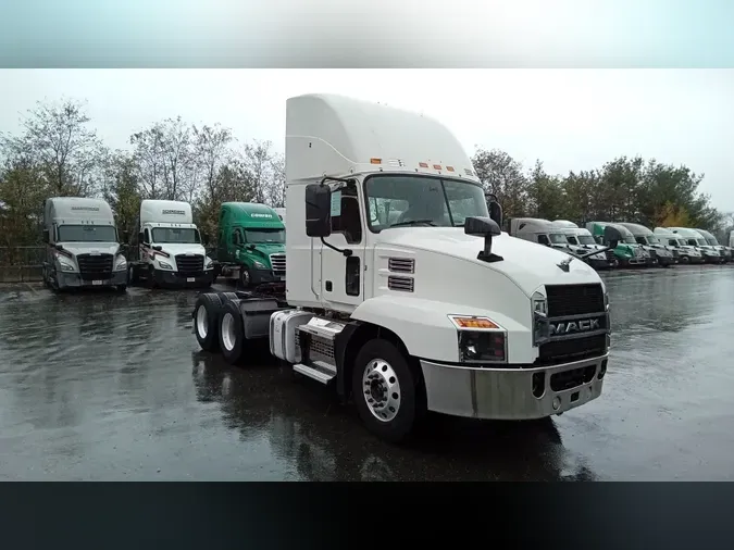 2020 Mack Anthem426f828ebc56c43ba3ee2e783b9ea18d