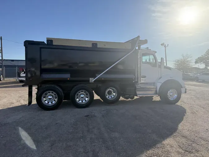 2025 Kenworth T880426fad65b0344f0d0415bb2f3f314b4a