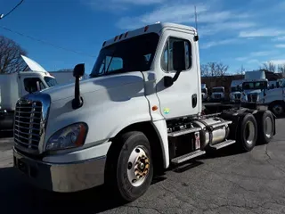 2015 Freightliner CASCADIA PX125064S