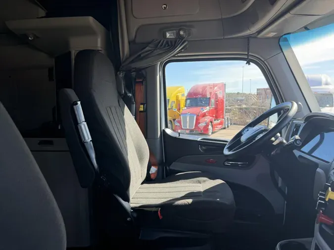 2021 Peterbilt 5794272f477904175cd10071d9372349f80