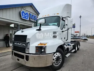 2022 MACK AN64T