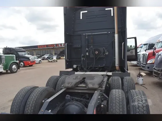 2018 VOLVO VNL64T780