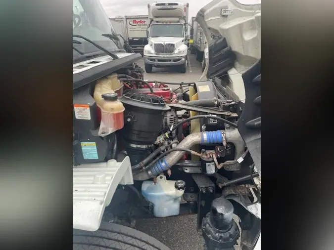 2019 FREIGHTLINER/MERCEDES M2 106