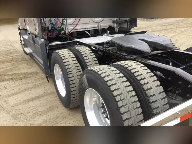 2024 Freightliner Cascadia 126427c0ccb61e3a3eaf6f46419b9a7608a