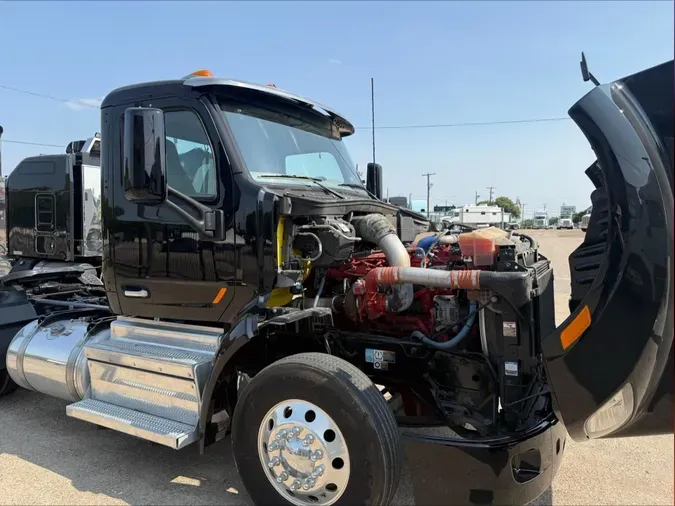 2021 Peterbilt 579427c73bd64474686d63ceb34fc104fa9