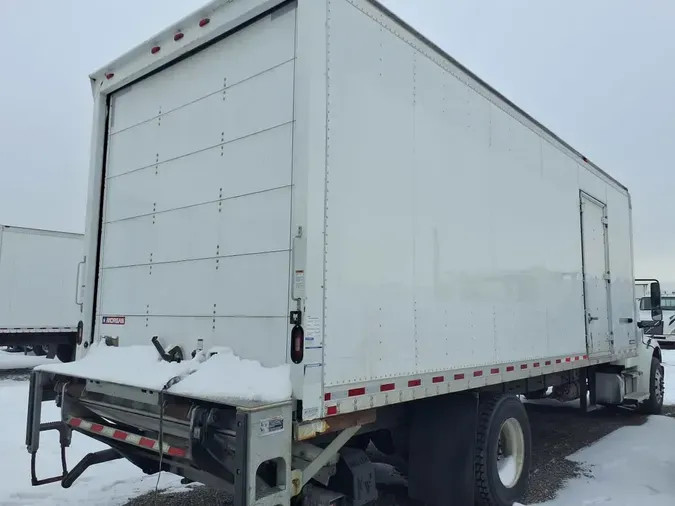 2019 FREIGHTLINER/MERCEDES M2 106