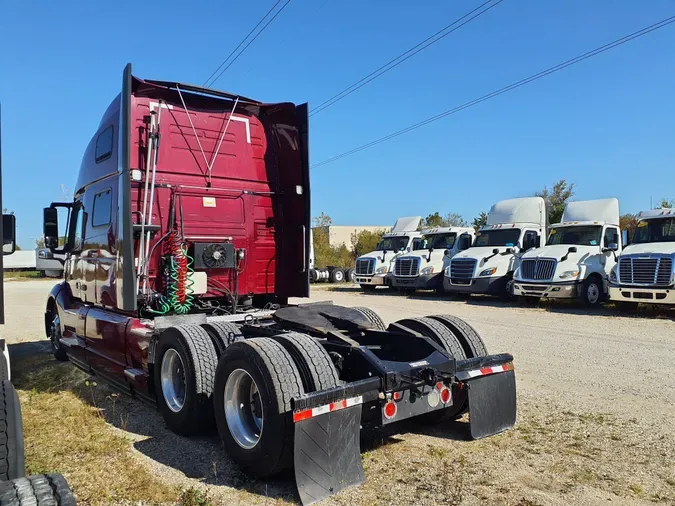 2019 VOLVO VNL64T860