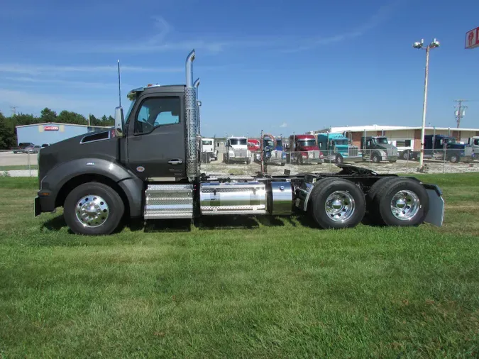 2026 Kenworth T880