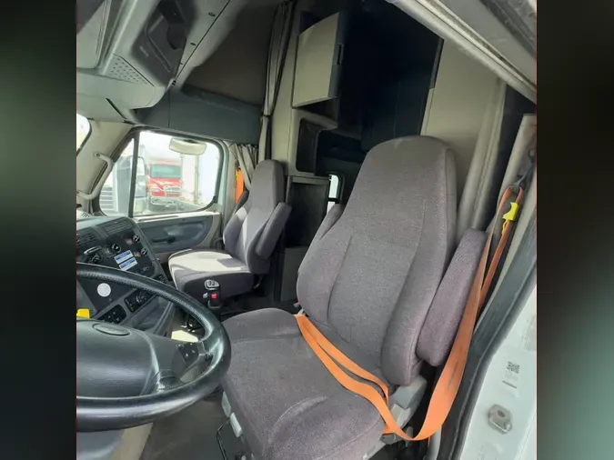 2018 FREIGHTLINER/MERCEDES CASCADIA 125
