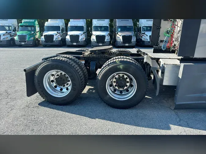 2023 Freightliner Cascadia 126
