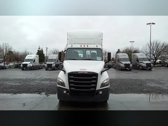 2020 Freightliner Cascadia 126