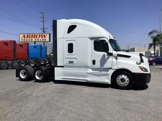 2020 FREIGHTLINER CASCADEVO1