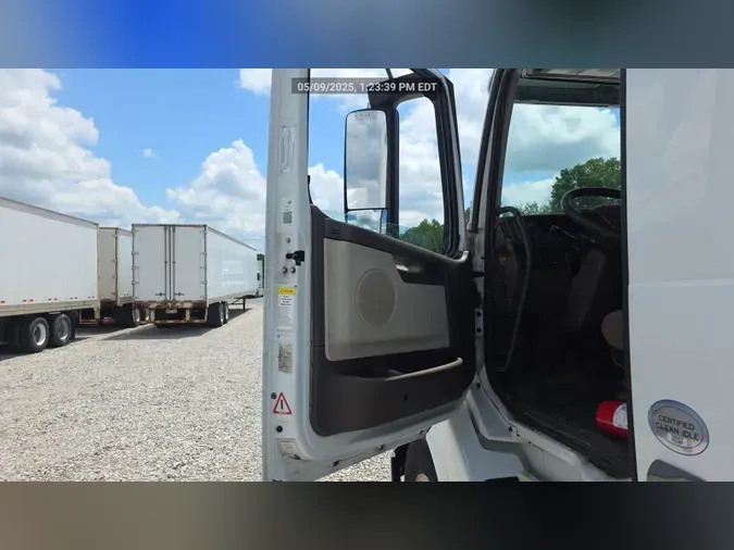 2018 Volvo VNL 740