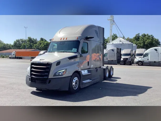 2022 Freightliner Cascadia 126