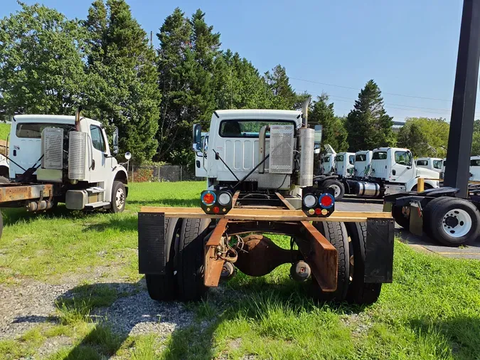 2015 FREIGHTLINER/MERCEDES M2 106