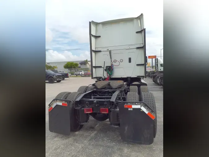 2020 NAVISTAR INTERNATIONAL LT625 SLPR CAB