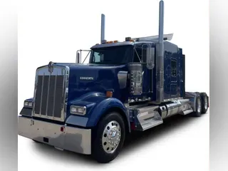 2020 Kenworth W900L