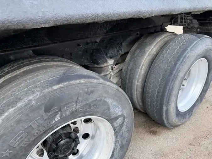 2015 PETERBILT 567428e073058dc9886462df1646fa814ca