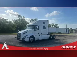 2021 VOLVO VNL860