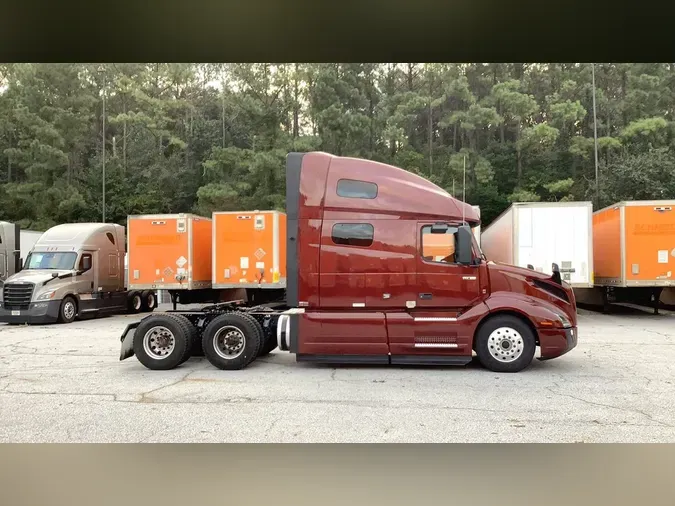 2022 Volvo VNL760