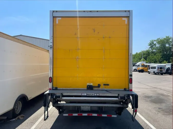 2019 Freightliner Business Class M2 106