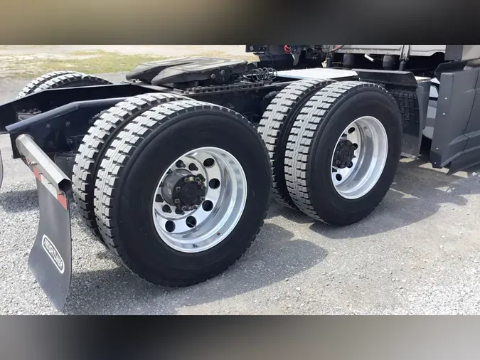 2024 Freightliner Cascadia 126