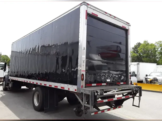 2018 FREIGHTLINER M2 106