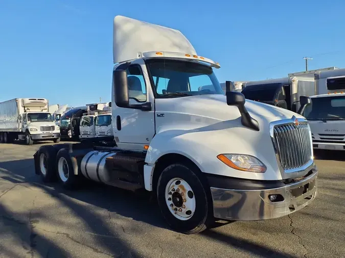 2019 NAVISTAR INTERNATIONAL LT625 DAYCAB T/A