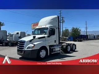 2020 FREIGHTLINER CA126