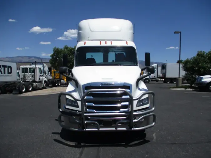 2020 FREIGHTLINER/MERCEDES NEW CASCADIA 116