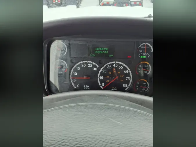 2017 FREIGHTLINER/MERCEDES M2 106