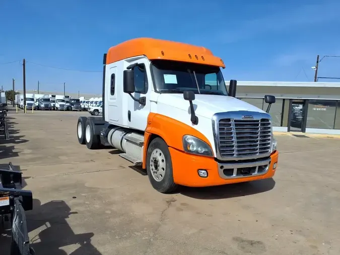 2020 FREIGHTLINER/MERCEDES CASCADIA 125