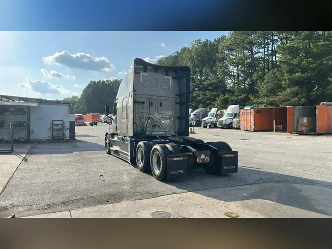 2025 Freightliner Cascadia 12642a3c8b56c2e2f54dc7f8b861266a31e
