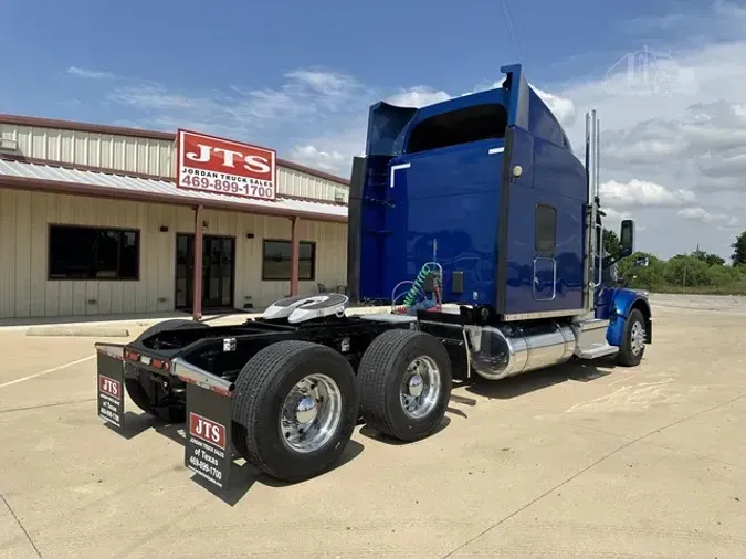 2021 PETERBILT 567