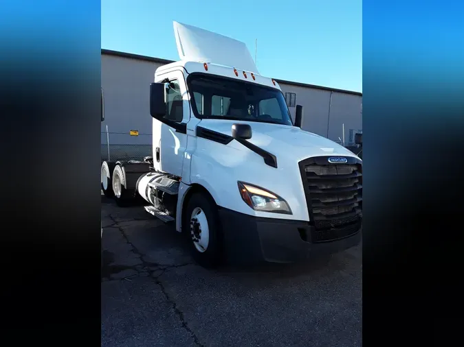 2019 FREIGHTLINER/MERCEDES NEW CASCADIA 126