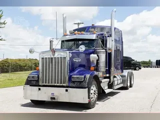 2000 KENWORTH W900