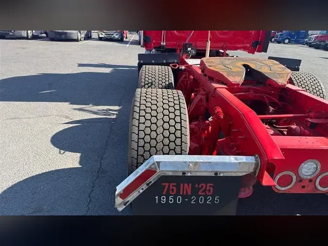 2019 FREIGHTLINER CA116