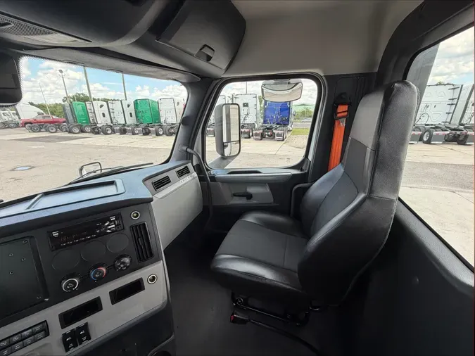 2021 Freightliner Cascadia 126