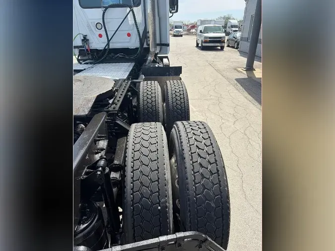 2021 MACK AN64T