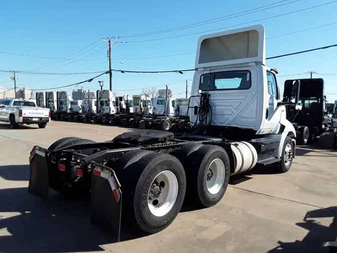 2018 NAVISTAR INTERNATIONAL RH613 DAYCAB T/A