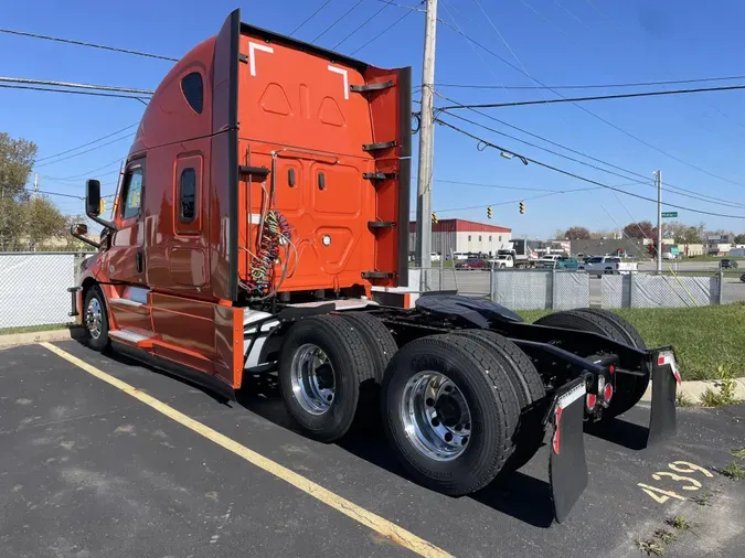 2022 Freightliner Cascadia