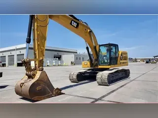 2019 CATERPILLAR 330GC