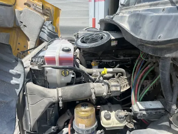2018 FREIGHTLINER CASCADIA 113