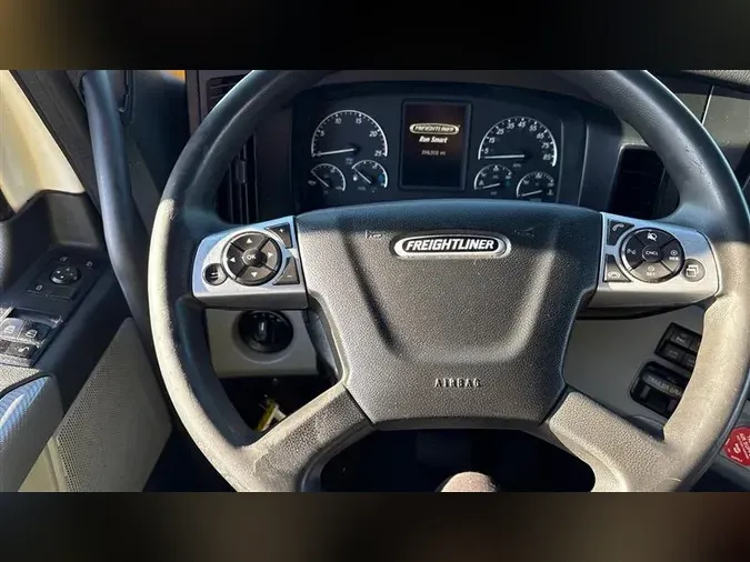 2022 FREIGHTLINER CA12642bad80ba6eec332808362144b862f33