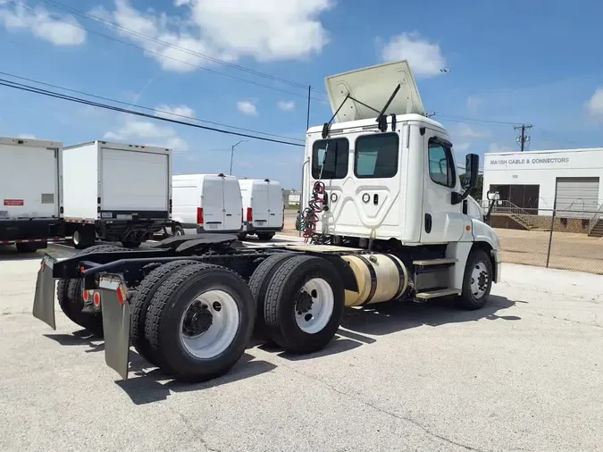 2018 FREIGHTLINER CASCADIA 125