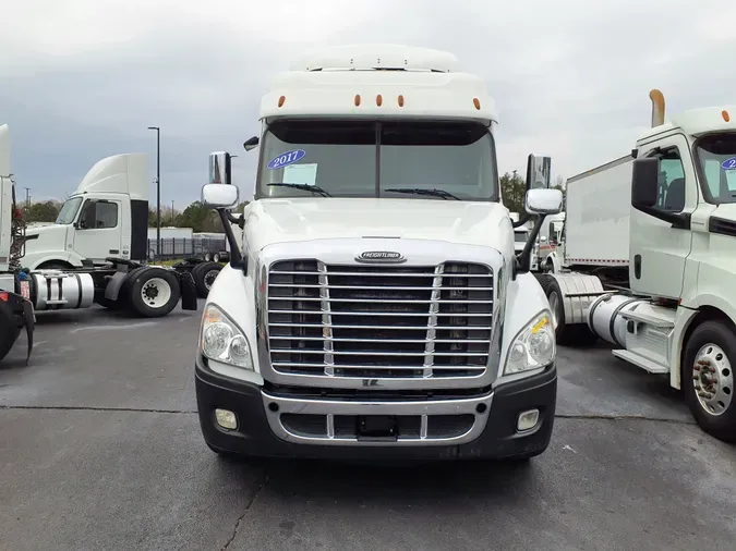 2017 FREIGHTLINER/MERCEDES CASCADIA 125