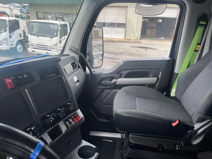 2022 Kenworth T68042be5a2ace00443b63a3d204d8f08aeb