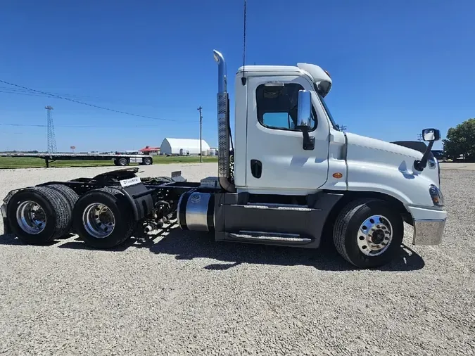 2016 FREIGHTLINER CASCADIA42bec07c2f33f4e9f3ee44385b4e47c6